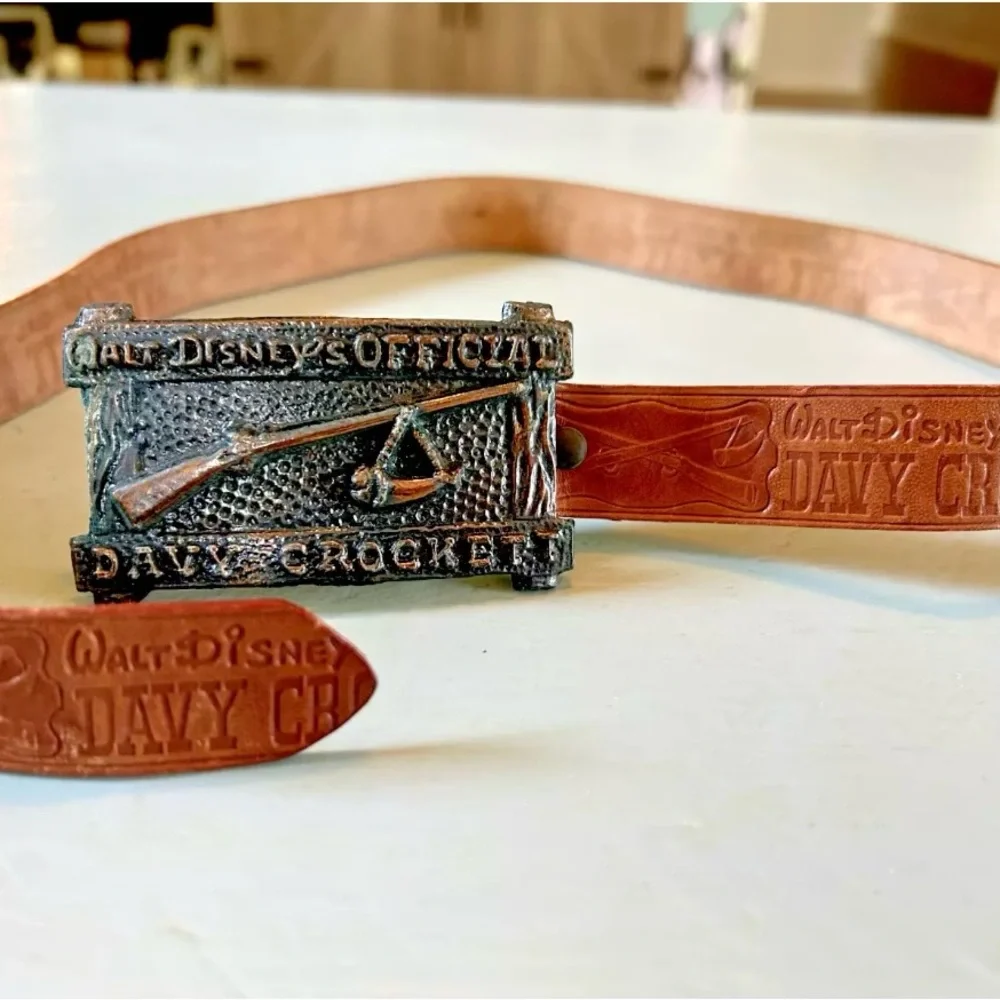 Vintage Walt Disney Davy Crocket Leather Belt (circa 1954-1964)